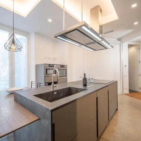 Apartment Colosseo A 900 M - Circo Massimo - Aventino Licinia Luxury