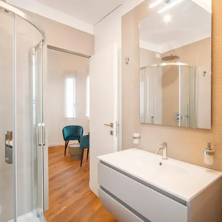 Apartment Colosseo A 900 M - Circo Massimo - Aventino Licinia Luxury